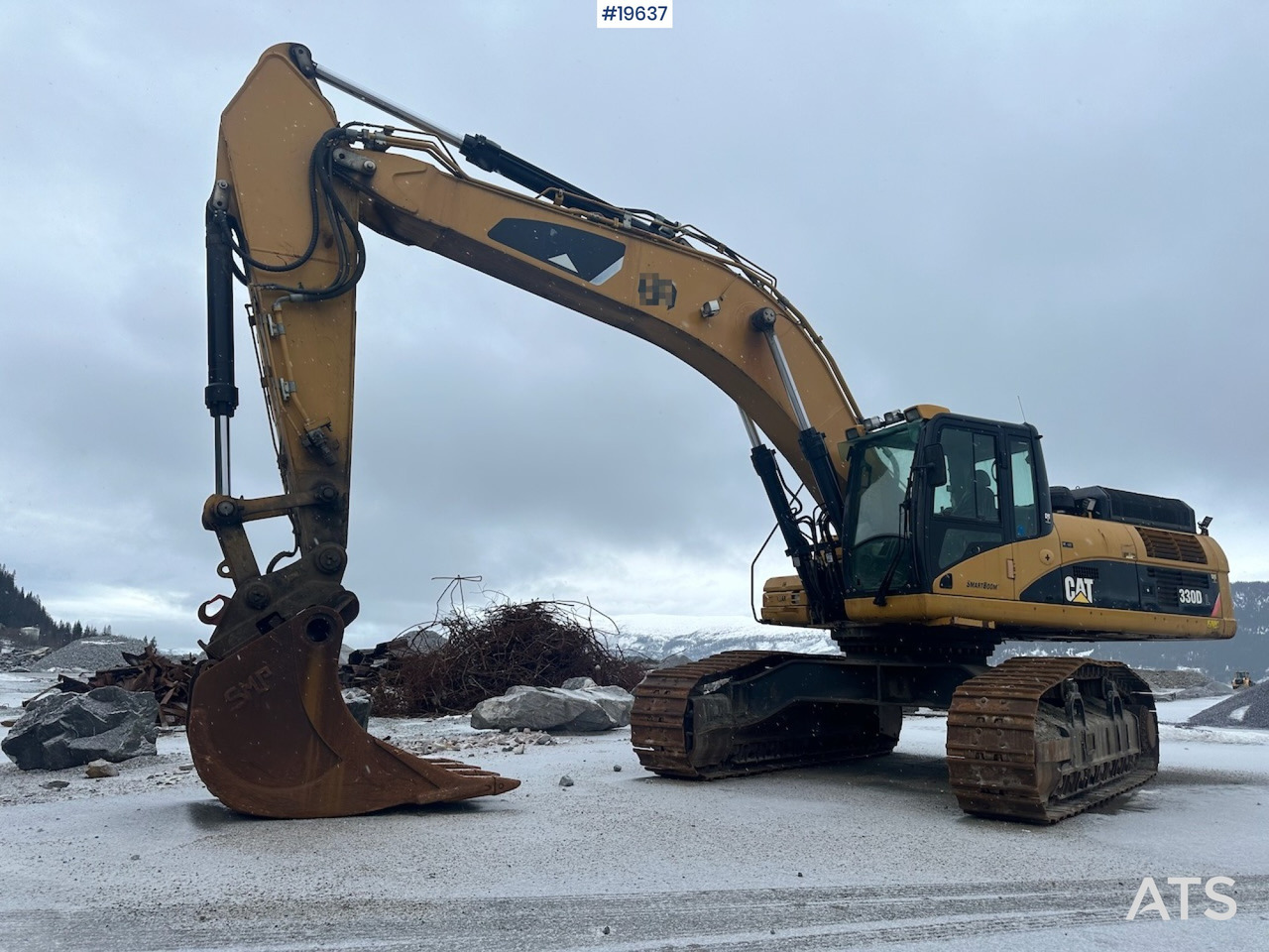 Caterpillar 300D - Ekskavator: foto 1 Caterpillar 300D - Ekskavator: foto 1