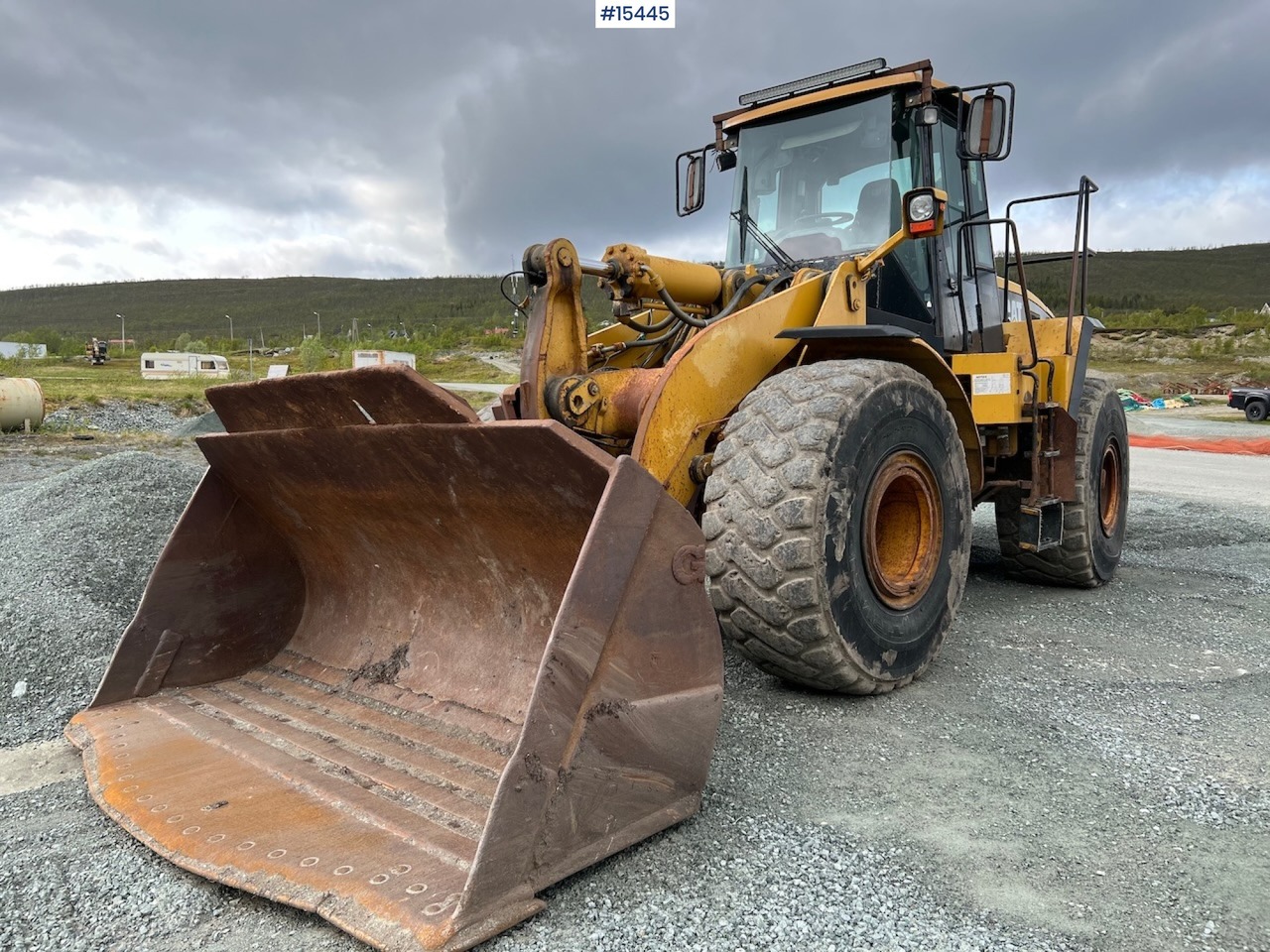 Caterpillar 966G - Fadrom me goma: foto 1 Caterpillar 966G - Fadrom me goma: foto 1