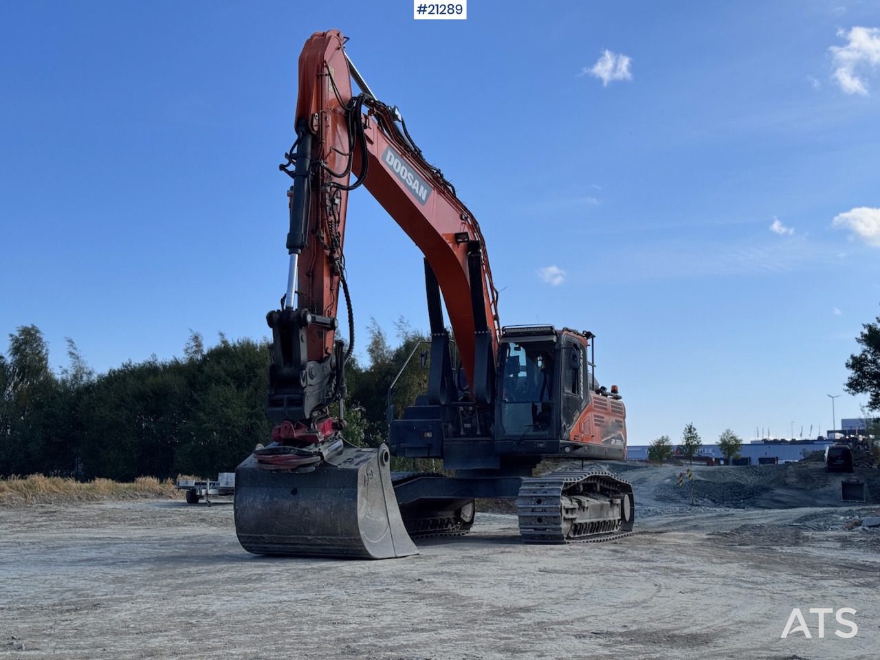 Doosan DX-300LC7 - Ekskavator me zinxhirë: foto 3 Doosan DX-300LC7 - Ekskavator me zinxhirë: foto 3