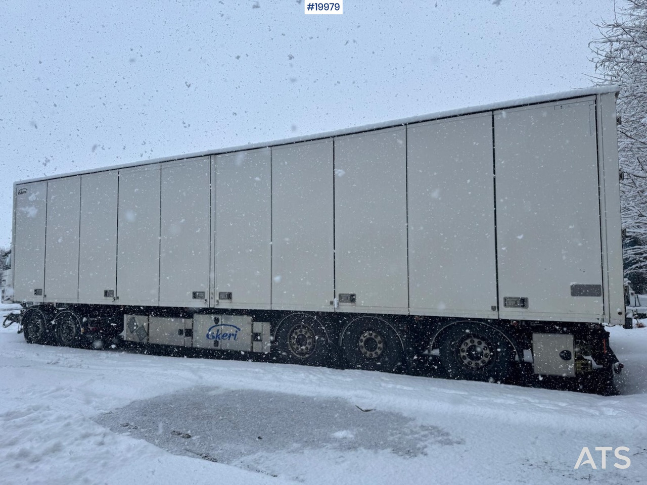 Ekeri Skapsemi - Rimorkio me vagonetë të mbyllur: foto 3 Ekeri Skapsemi - Rimorkio me vagonetë të mbyllur: foto 3
