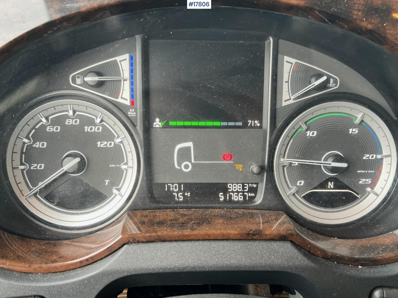 Gjysmë-kamion DAF XF 530: foto 21
