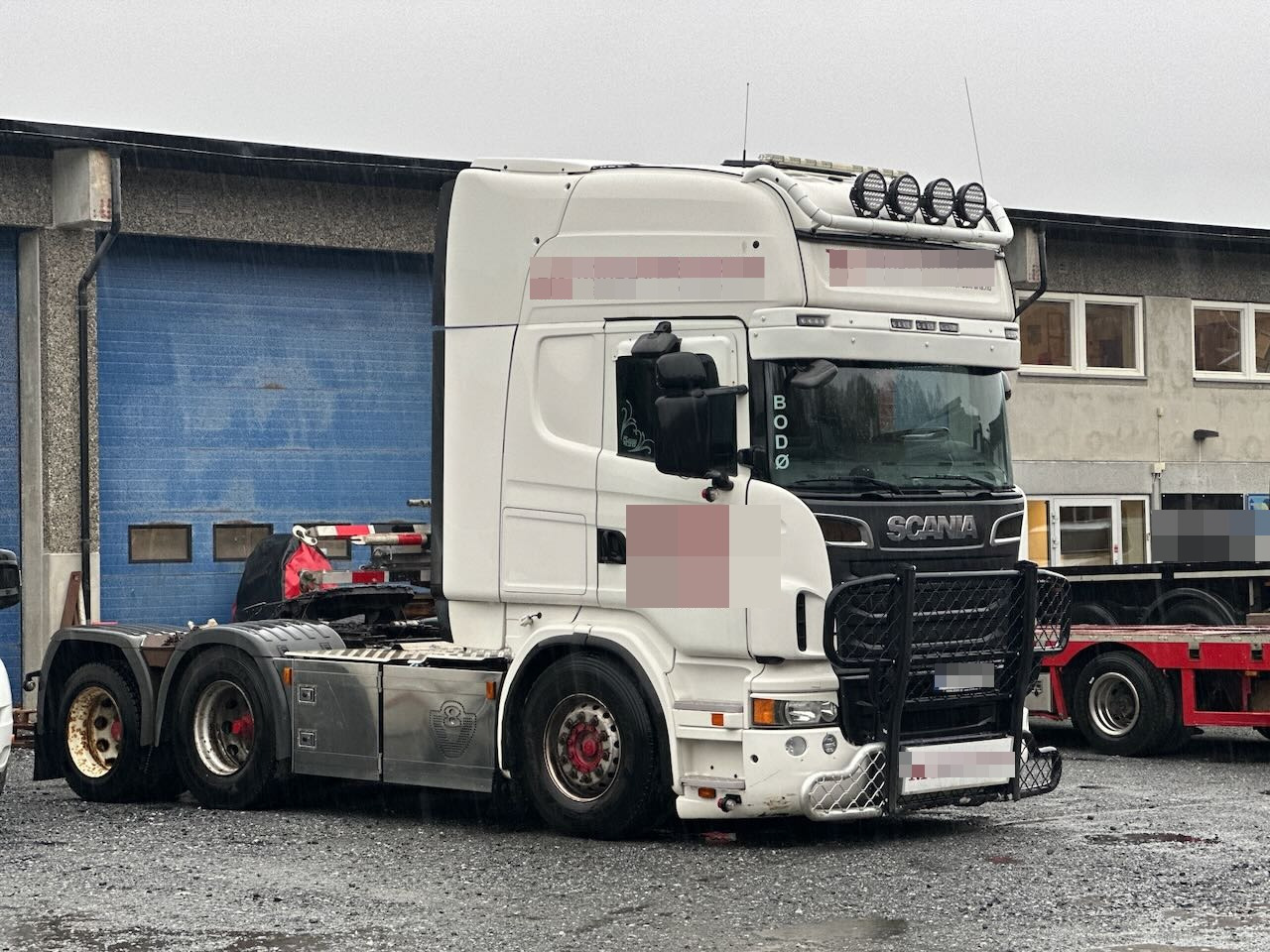 Scania R620 - Gjysmë-kamion: foto 1 Scania R620 - Gjysmë-kamion: foto 1