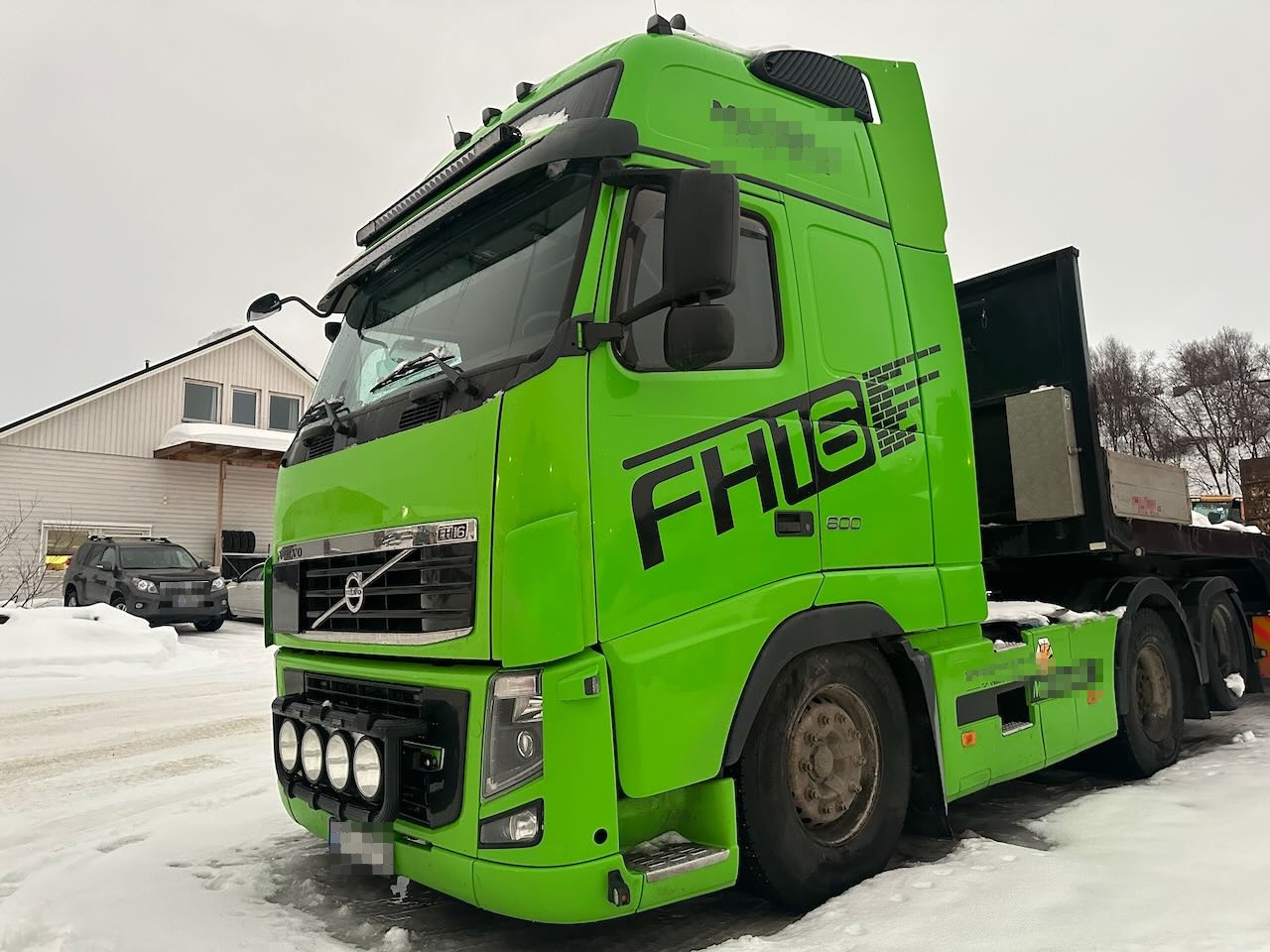 Volvo Fh 16 - Gjysmë-kamion: foto 1 Volvo Fh 16 - Gjysmë-kamion: foto 1