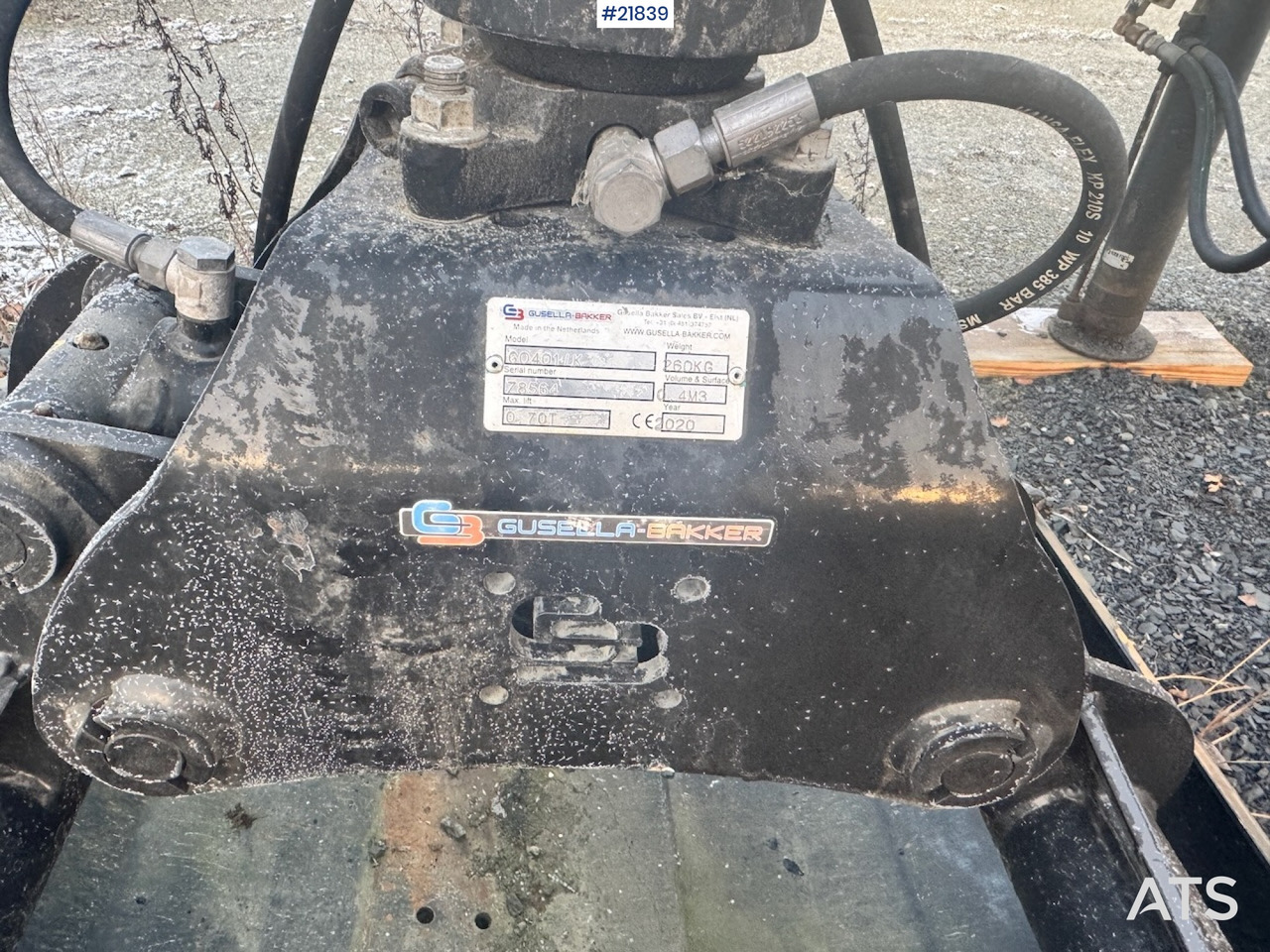 Gusella Bakker - Kovë me dy nofulla: foto 5 Gusella Bakker - Kovë me dy nofulla: foto 5