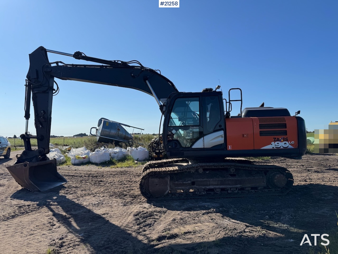Hitachi ZX 190 LC-6 - Ekskavator: foto 2 Hitachi ZX 190 LC-6 - Ekskavator: foto 2