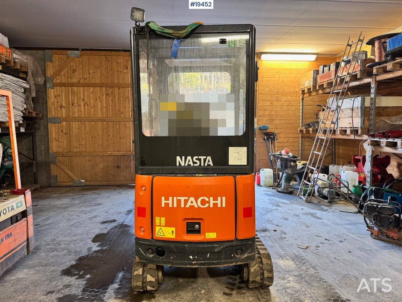 Hitachi ZX19-6CR - Ekskavator: foto 4 Hitachi ZX19-6CR - Ekskavator: foto 4