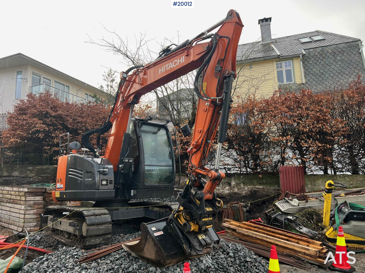 Hitachi zx85us-6 gravemaskin m/ rototilt med klype og pusseskuffe - Ekskavator me zinxhirë: foto 1 Hitachi zx85us-6 gravemaskin m/ rototilt med klype og pusseskuffe - Ekskavator me zinxhirë: foto 1