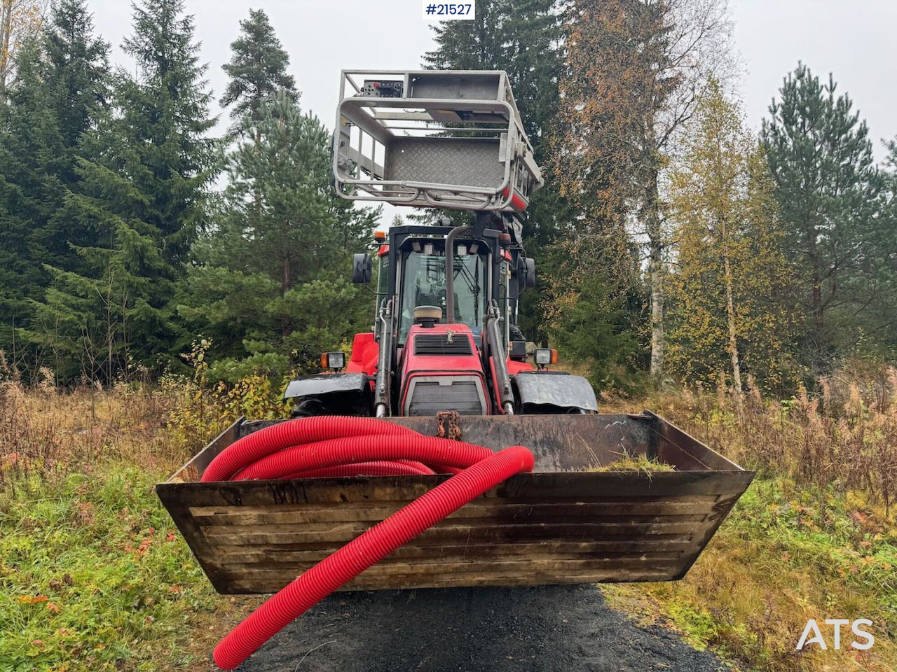 Huddig 1260B Traktorgraver m/ Huddig 2000 lift, tilt og pusseskuffe - Fadromë me shkarkim nga prapa: foto 3 Huddig 1260B Traktorgraver m/ Huddig 2000 lift, tilt og pusseskuffe - Fadromë me shkarkim nga prapa: foto 3