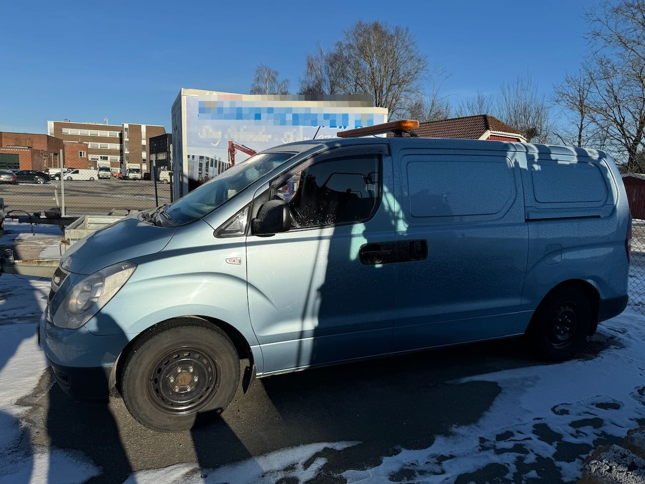Hyundai H1 - Furgon i vogël: foto 2 Hyundai H1 - Furgon i vogël: foto 2
