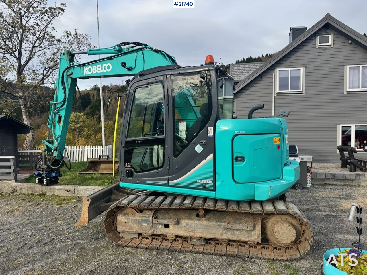Kobelco 2018 Kobelco SK75SR-3E m/ Rototilt, 2 skuffer og Klype. 1850 timer! - Ekskavator me zinxhirë: foto 4 Kobelco 2018 Kobelco SK75SR-3E m/ Rototilt, 2 skuffer og Klype. 1850 timer! - Ekskavator me zinxhirë: foto 4