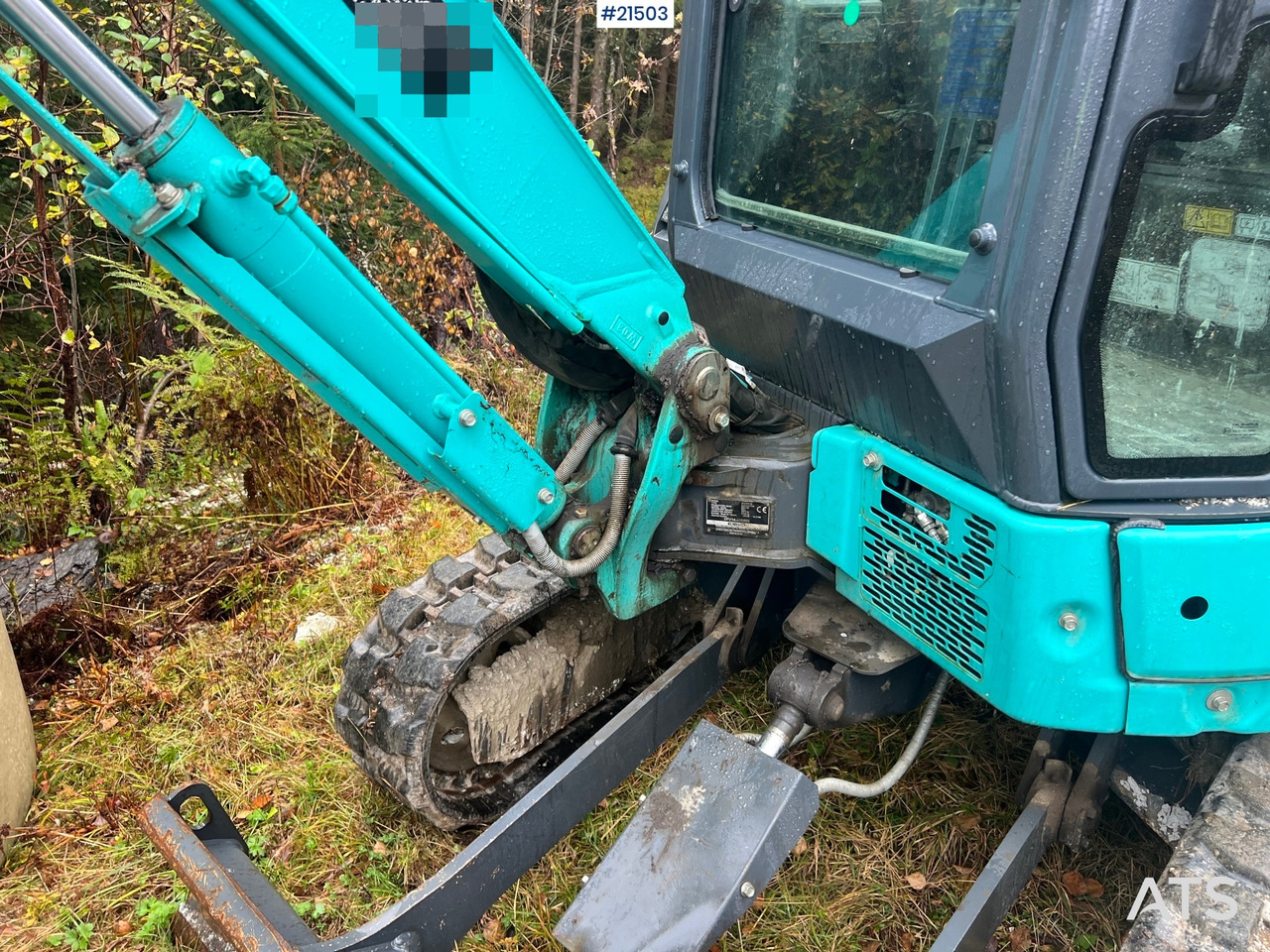 Kobelco Sk25SR-6E Gravemaskin m/ pusseskuffe,graveskuffe og tilt - Miniekskavator: foto 2 Kobelco Sk25SR-6E Gravemaskin m/ pusseskuffe,graveskuffe og tilt - Miniekskavator: foto 2