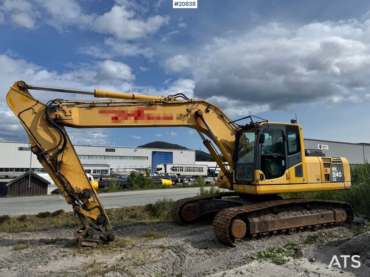 Komatsu PC240LC-8 - Ekskavator me zinxhirë: foto 2 Komatsu PC240LC-8 - Ekskavator me zinxhirë: foto 2