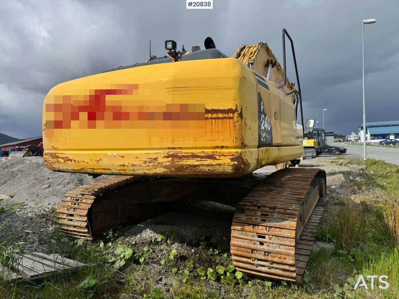 Komatsu PC240LC-8 - Ekskavator me zinxhirë: foto 4 Komatsu PC240LC-8 - Ekskavator me zinxhirë: foto 4