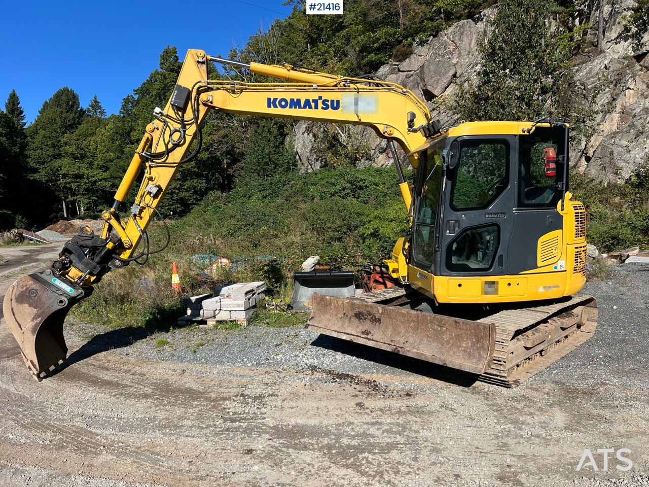 Komatsu PC78us Gravemaskin m/ Rototilt, pusseskuffe, smalskuffe og graveskuffe - Ekskavator me zinxhirë: foto 1 Komatsu PC78us Gravemaskin m/ Rototilt, pusseskuffe, smalskuffe og graveskuffe - Ekskavator me zinxhirë: foto 1