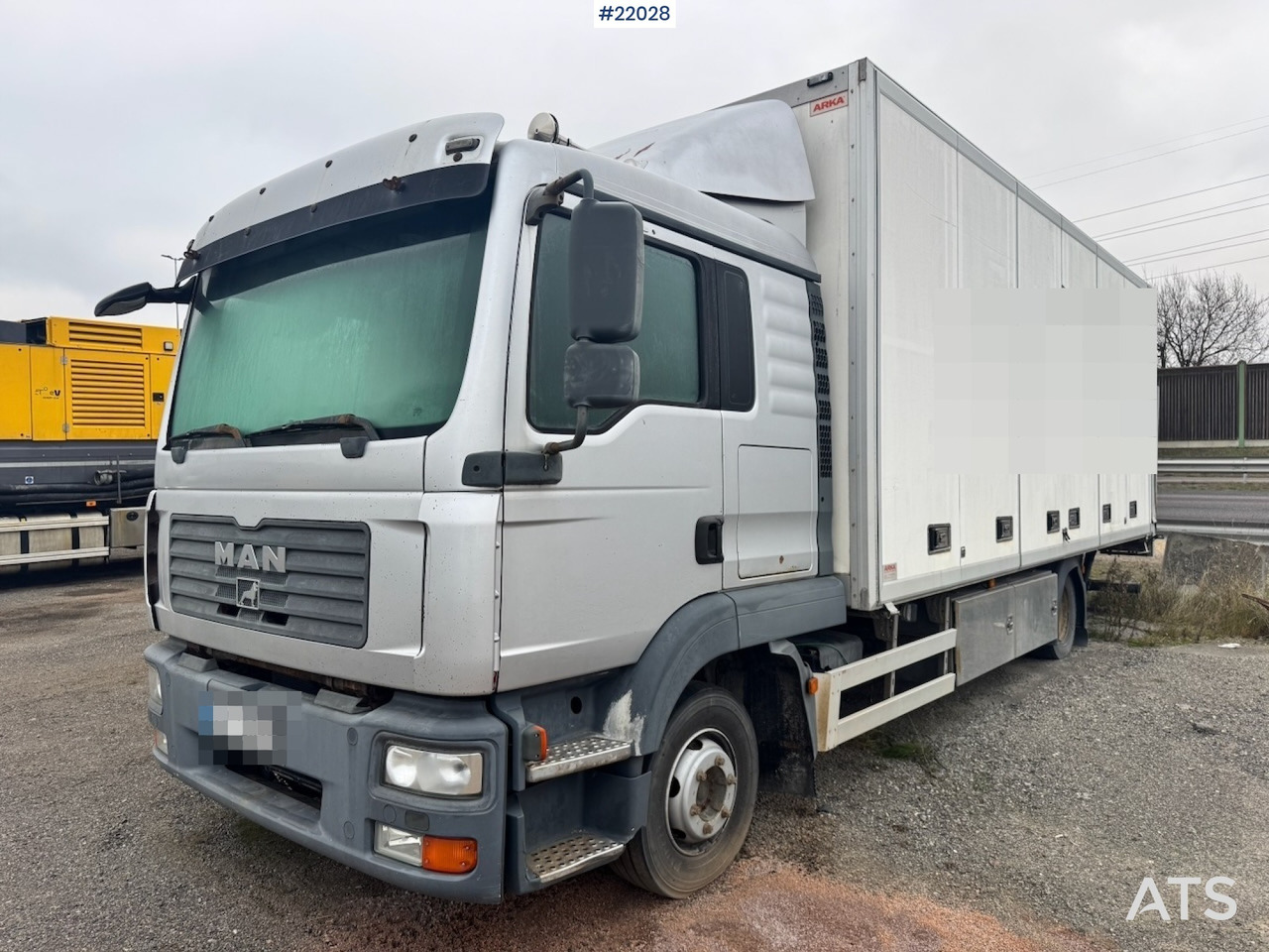 MAN 2008 MAN TGL 12.210 4x2 Skapbil m/ full sideåpning - Kamion vagonetë: foto 1 MAN 2008 MAN TGL 12.210 4x2 Skapbil m/ full sideåpning - Kamion vagonetë: foto 1