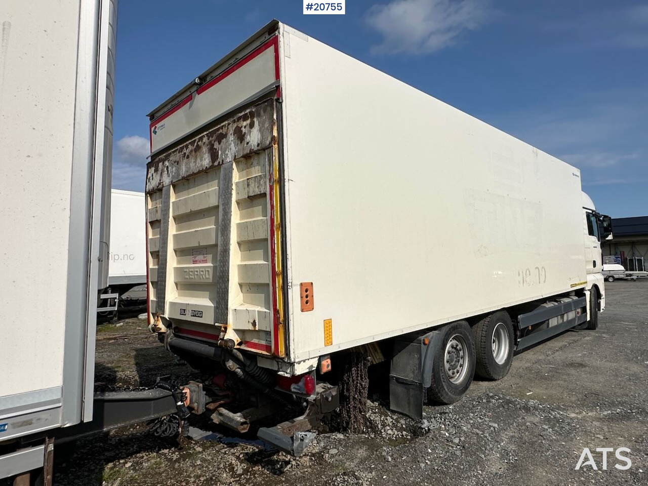 MAN TGX 26.480 6x2 skapbil m/ Bussbygg skap og lift - Kamion vagonetë: foto 4 MAN TGX 26.480 6x2 skapbil m/ Bussbygg skap og lift - Kamion vagonetë: foto 4