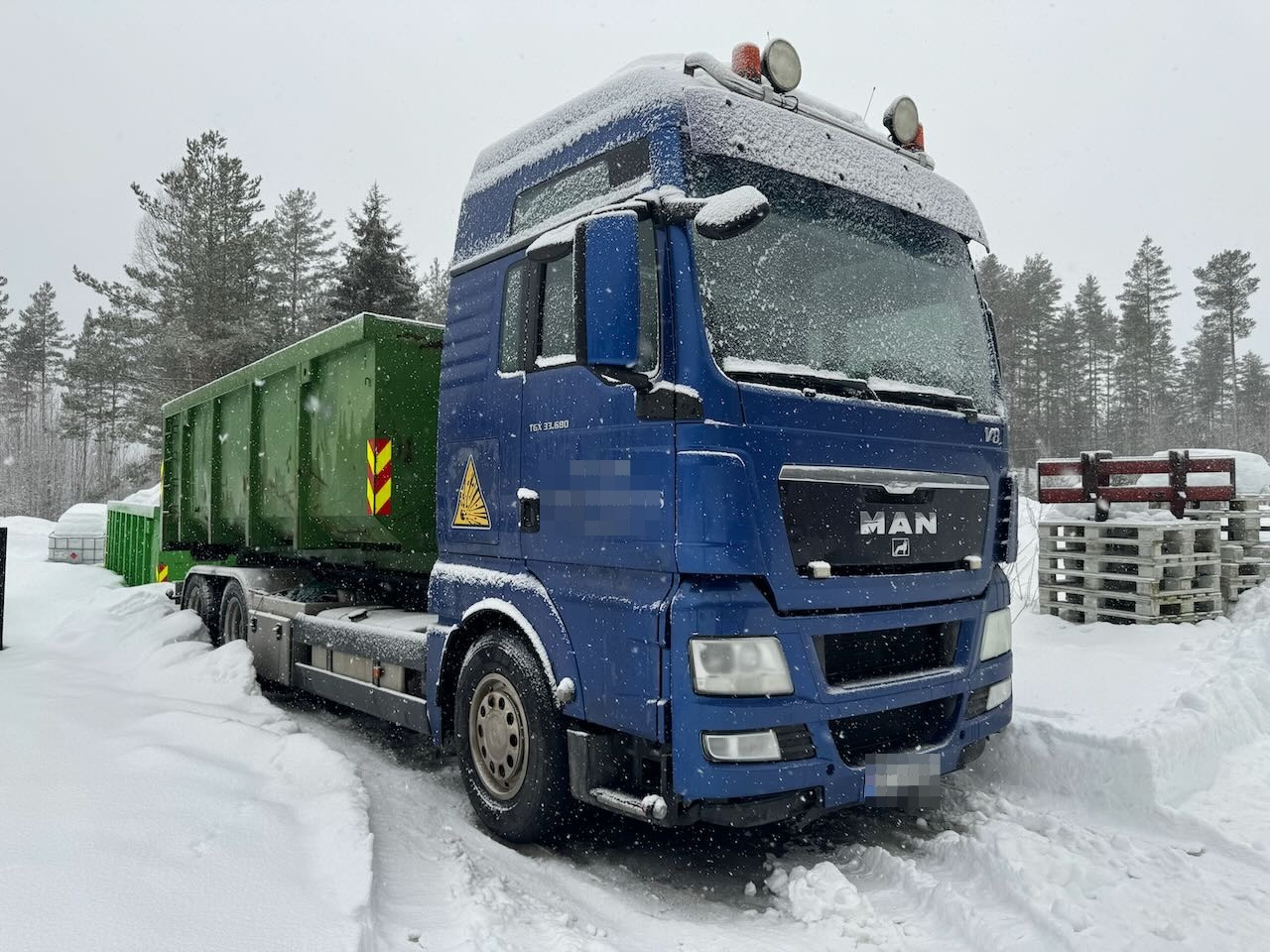MAN TGX 33.680 Krokbil med Palift Krok - Kamion vetëngarkues: foto 1 MAN TGX 33.680 Krokbil med Palift Krok - Kamion vetëngarkues: foto 1