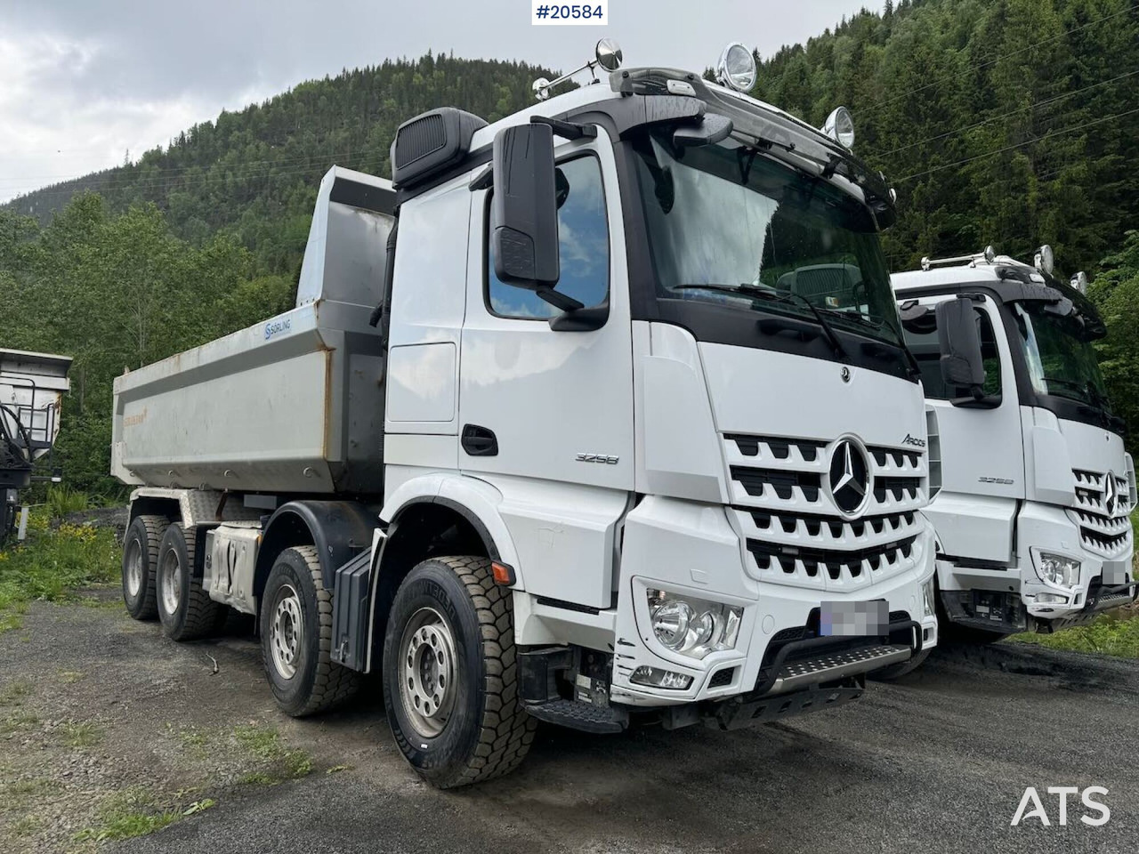 Mercedes Arocs 3258 - Kamion vetëshkarkues: foto 2 Mercedes Arocs 3258 - Kamion vetëshkarkues: foto 2