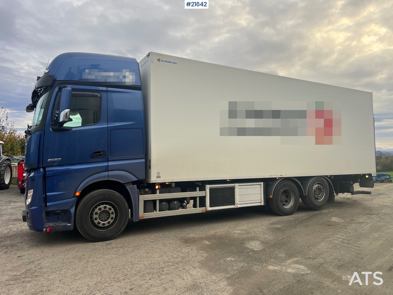 Mercedes-Benz Actrox 6x2 skapbil m/ kjøl/frys aggregat - Kamion vagonetë: foto 1 Mercedes-Benz Actrox 6x2 skapbil m/ kjøl/frys aggregat - Kamion vagonetë: foto 1