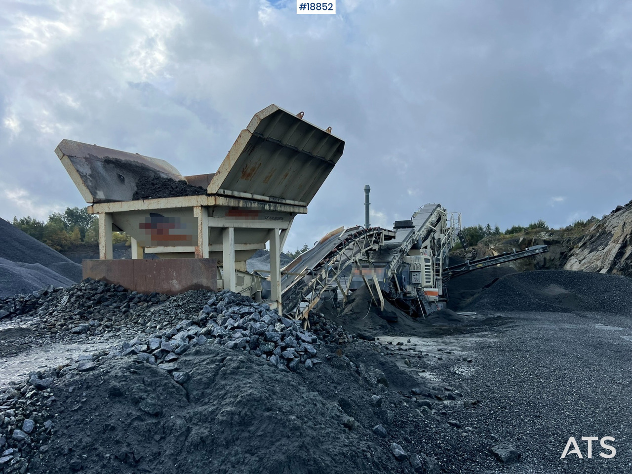 Metso Lokotrack LT220D Finknuser m/ sikt, matekasse og transportbånd - Gurëthyesi i lëvizshëm: foto 3 Metso Lokotrack LT220D Finknuser m/ sikt, matekasse og transportbånd - Gurëthyesi i lëvizshëm: foto 3