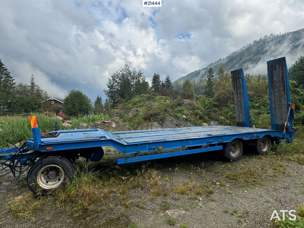 Müller Maskinhenger - Rimorkio me plan ngarkimi të ulët: foto 2 Müller Maskinhenger - Rimorkio me plan ngarkimi të ulët: foto 2