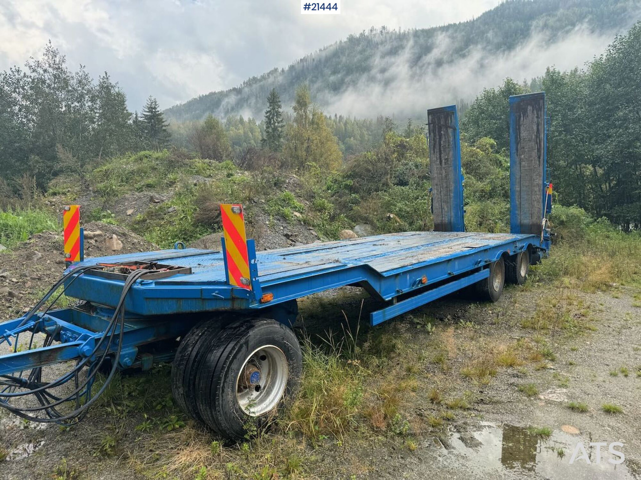 Müller Maskinhenger - Rimorkio me plan ngarkimi të ulët: foto 1 Müller Maskinhenger - Rimorkio me plan ngarkimi të ulët: foto 1