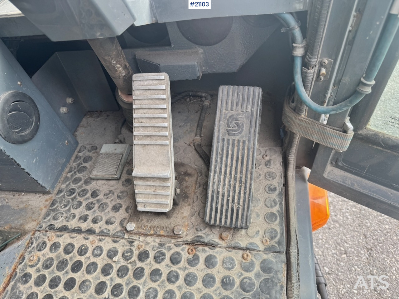 Makinë fshirëse për rrugët Ravo 540: foto 32