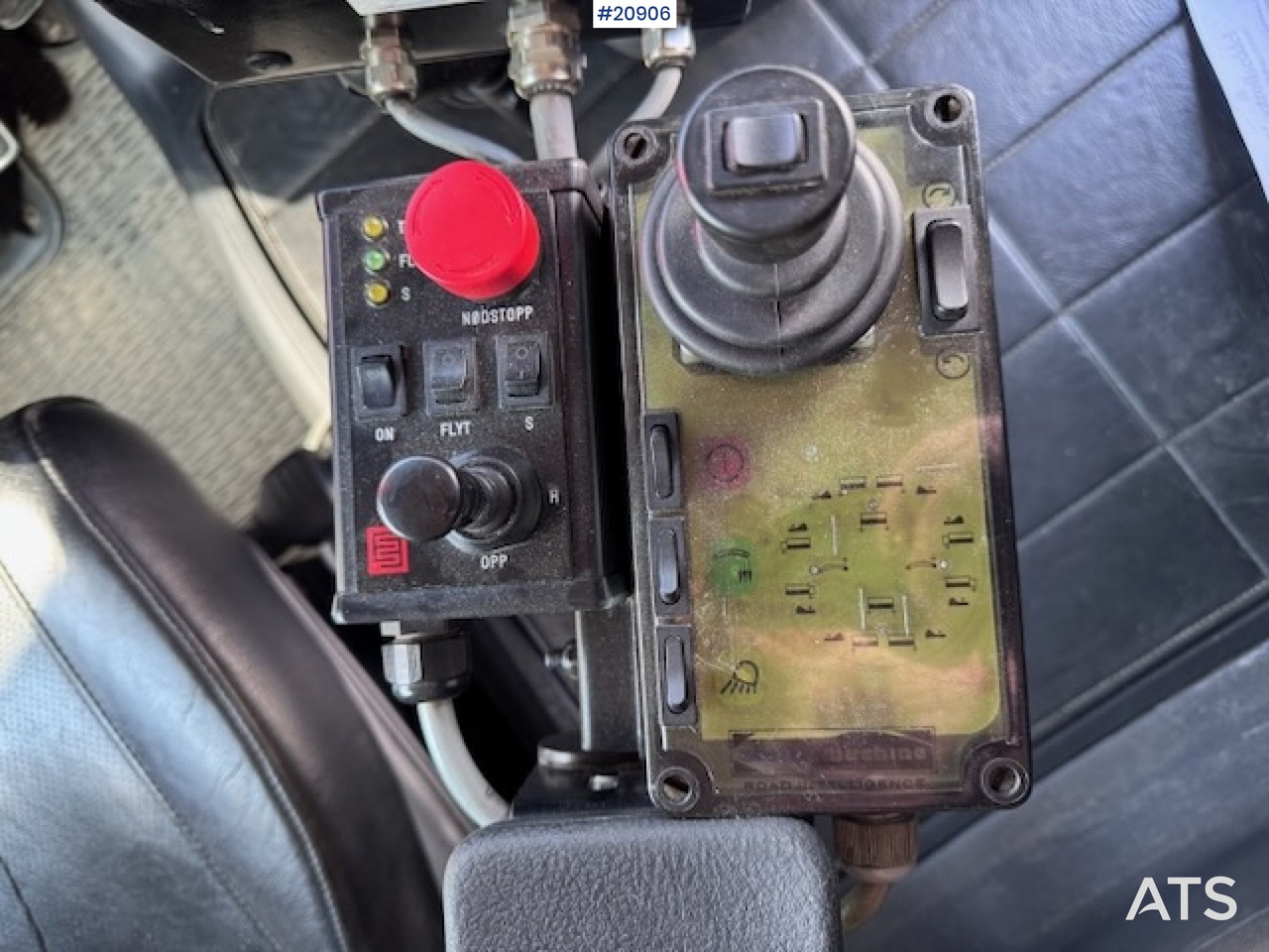 Kamion vetëshkarkues Scania R560: foto 45