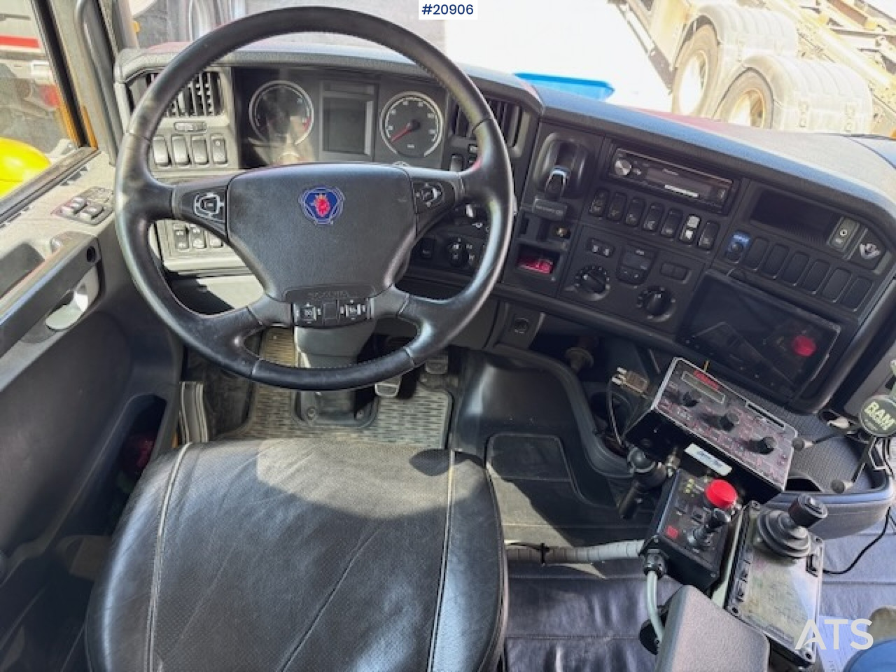 Kamion vetëshkarkues Scania R560: foto 43