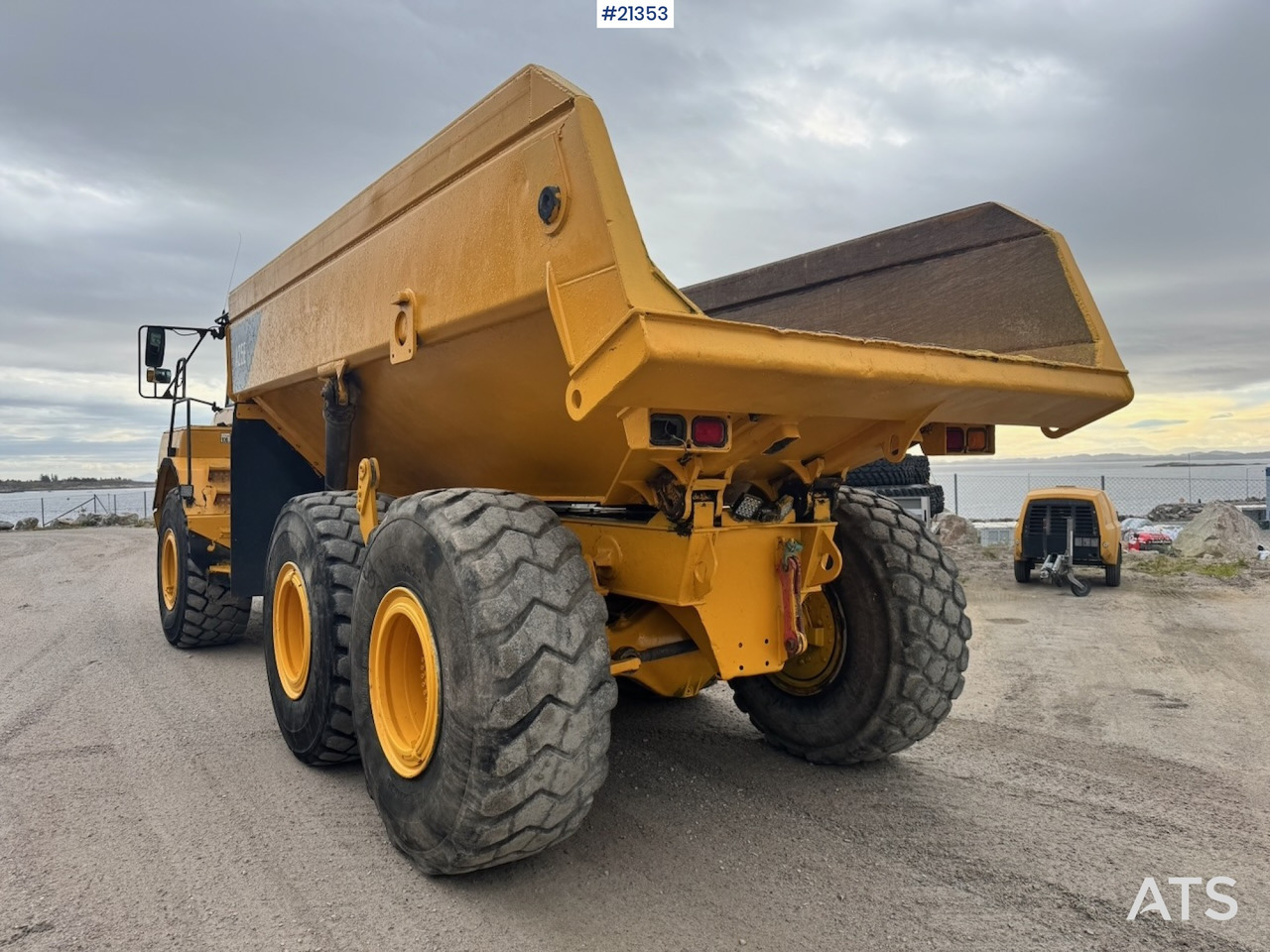 Volvo A25E - Shkarkues teleskopik: foto 5 Volvo A25E - Shkarkues teleskopik: foto 5
