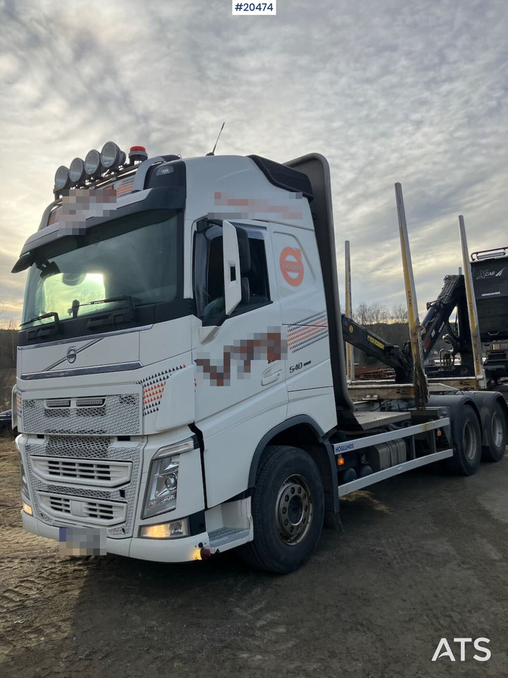 Volvo FH540 - Kamion për transport druri: foto 1 Volvo FH540 - Kamion për transport druri: foto 1