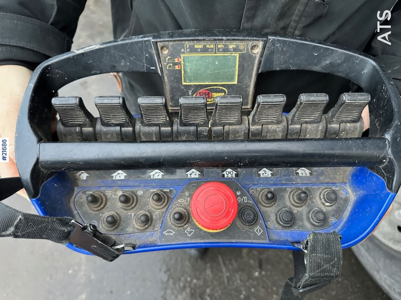 Kamion me vinç Volvo FM12 Globetrotter 6x4 kranbil m/ bak montert 18 t/m kran og vinsj. SE VIDEO: foto 31