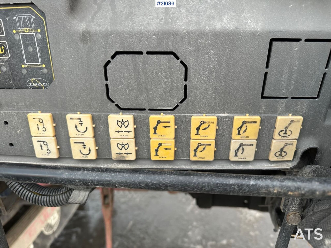 Kamion me vinç Volvo FM12 Globetrotter 6x4 kranbil m/ bak montert 18 t/m kran og vinsj. SE VIDEO: foto 34