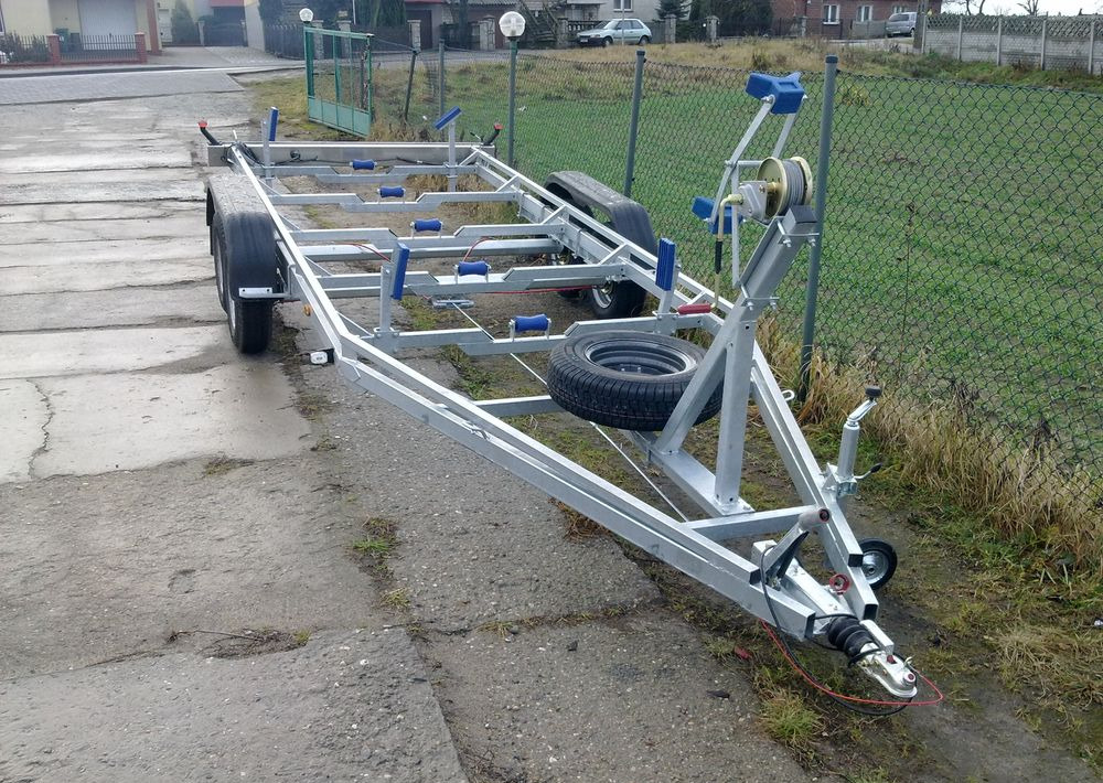 Boro PRZYCZEPA POD ŁÓDŹ! 7,30M! - Rimorkio varkash: foto 1 Boro PRZYCZEPA POD ŁÓDŹ! 7,30M! - Rimorkio varkash: foto 1