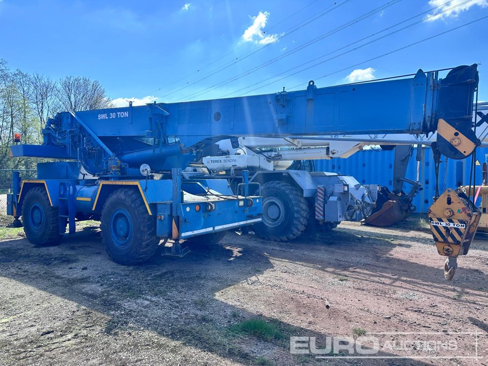 2004 Grove RT530E - Vinç për terrene të vështira: foto 1 2004 Grove RT530E - Vinç për terrene të vështira: foto 1