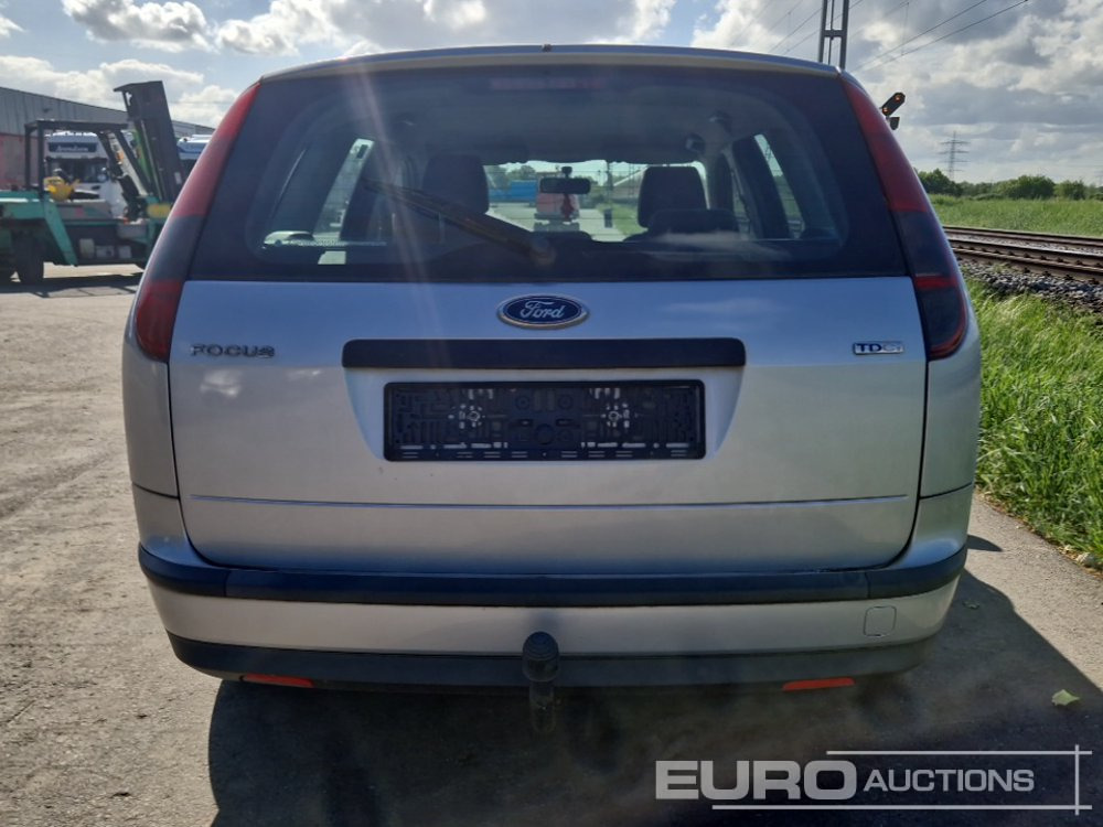 2005 Ford Focus - Veturë: foto 4 2005 Ford Focus - Veturë: foto 4