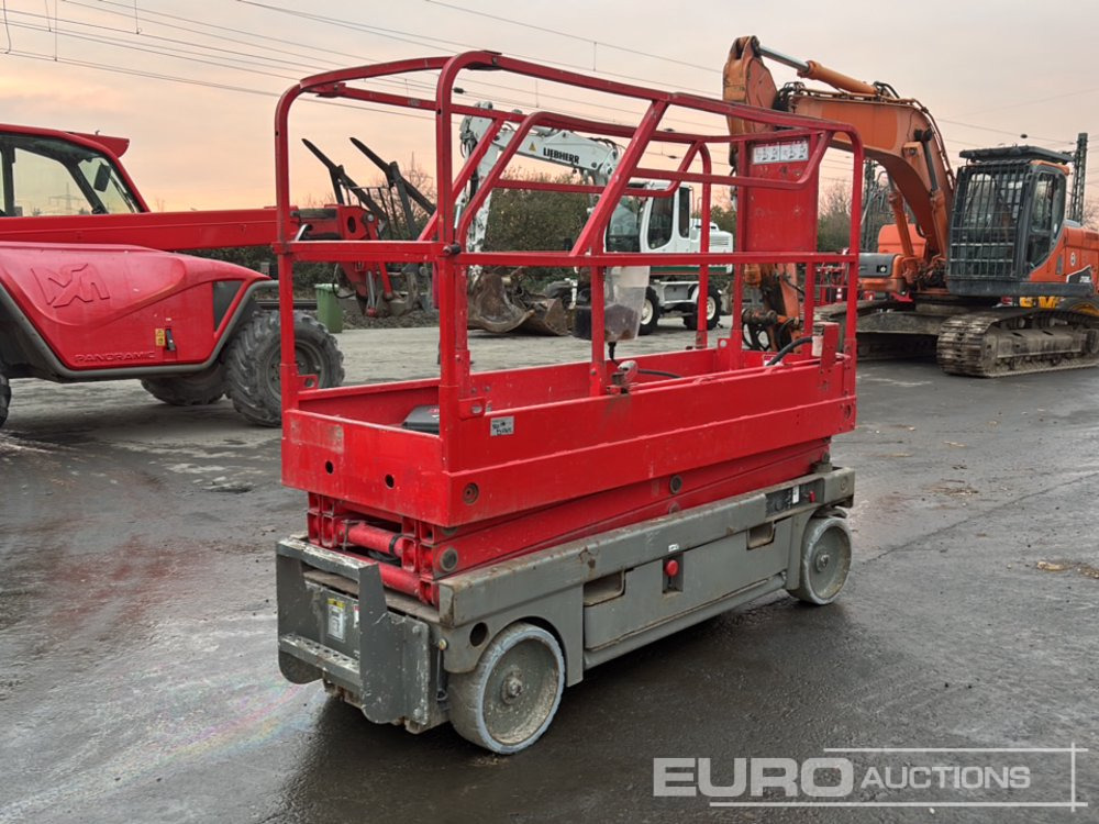 2010 Haulotte Compact 8 - Platformë ajrore: foto 1 2010 Haulotte Compact 8 - Platformë ajrore: foto 1