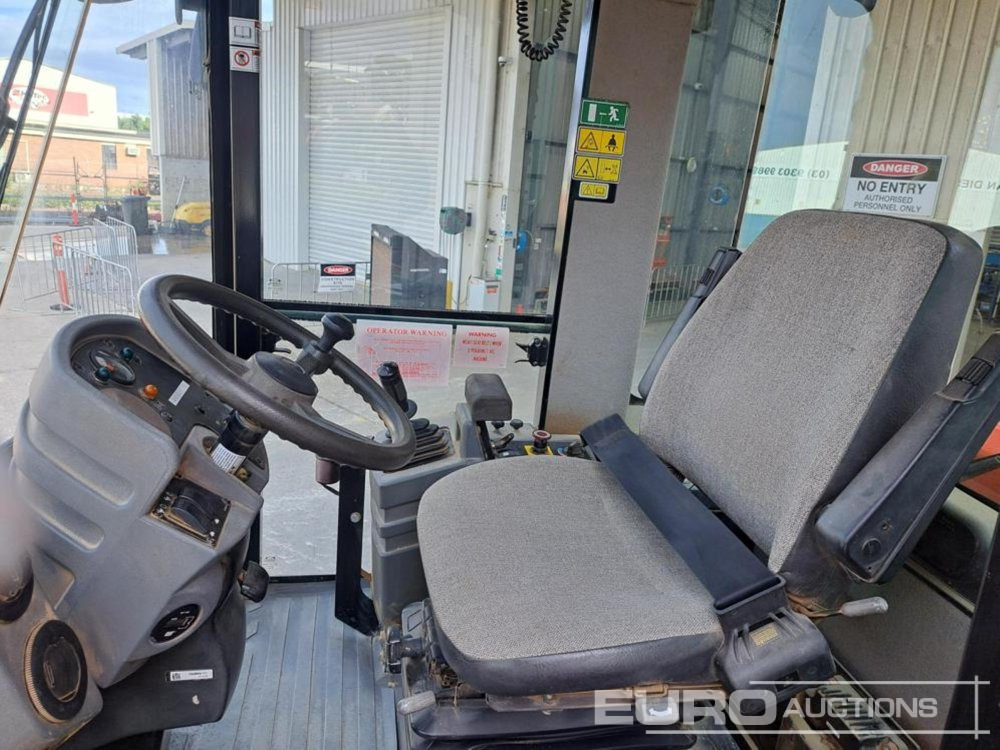 2011 CAT CS74 - Rul: foto 4 2011 CAT CS74 - Rul: foto 4