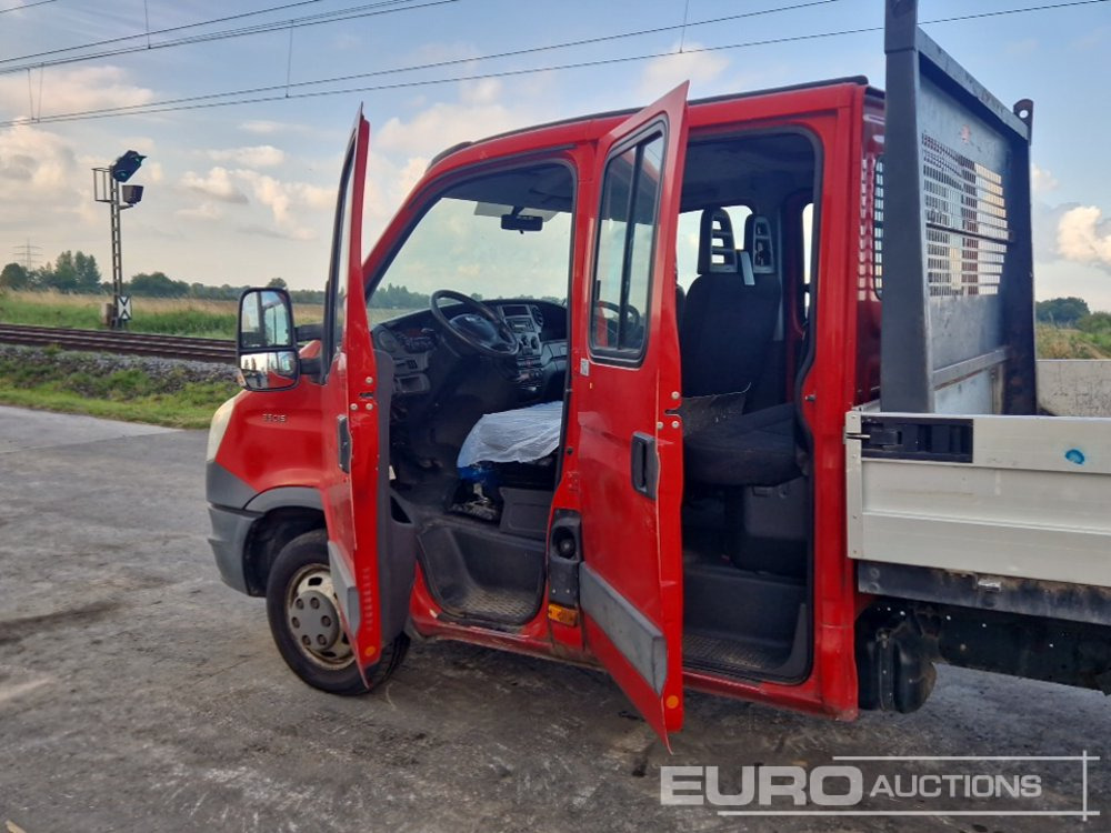 2013 Iveco Crew Cab Pick Up, Automatic Gearbox, Drop side - Kamioncine me karroceri: foto 4 2013 Iveco Crew Cab Pick Up, Automatic Gearbox, Drop side - Kamioncine me karroceri: foto 4