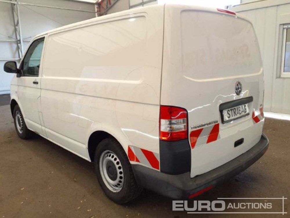 2014 Volkswagen Transporter T5 - Furgon i vogël: foto 3 2014 Volkswagen Transporter T5 - Furgon i vogël: foto 3