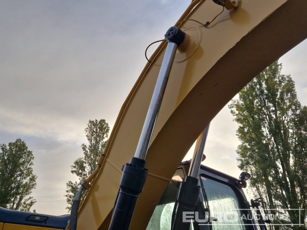 Ekskavator me zinxhirë 2017 CAT 320FL: foto 24