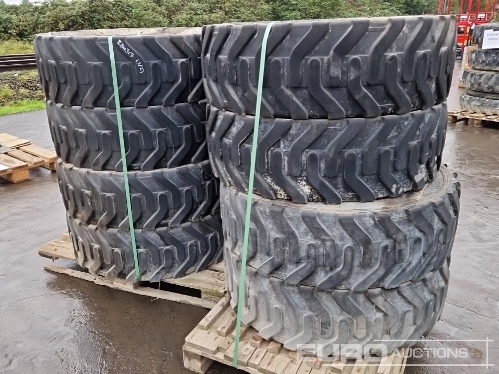 275/70R22.5 Tyres with Rims (8 of) - Gomë: foto 1 275/70R22.5 Tyres with Rims (8 of) - Gomë: foto 1