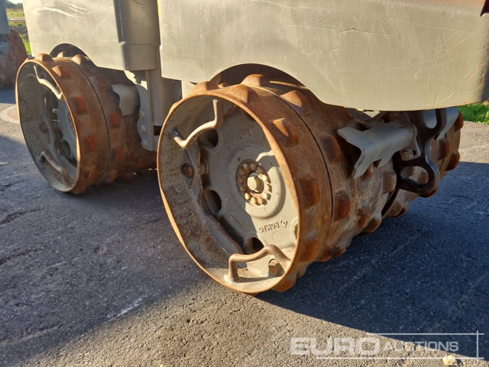Bomag Walk Behind Trench Foot Compactor (Remote in Office)(Manuals Available) - Makineri asfalti: foto 5 Bomag Walk Behind Trench Foot Compactor (Remote in Office)(Manuals Available) - Makineri asfalti: foto 5
