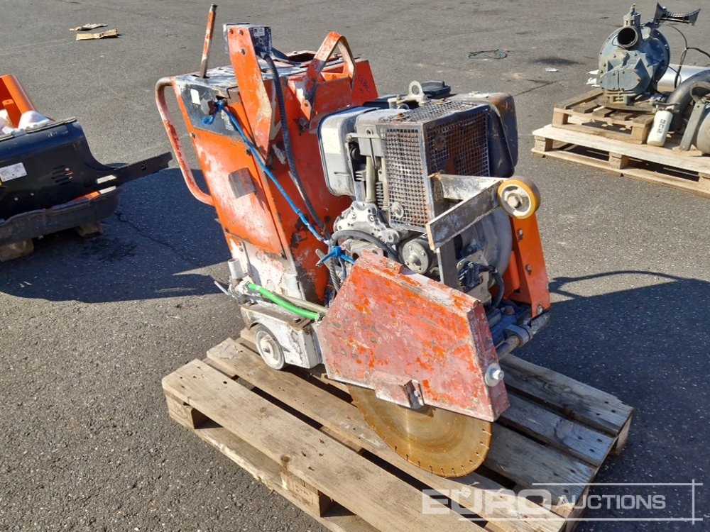 Clipper Norton Walk Behind Asphalt Saw - Makineri asfalti: foto 4 Clipper Norton Walk Behind Asphalt Saw - Makineri asfalti: foto 4