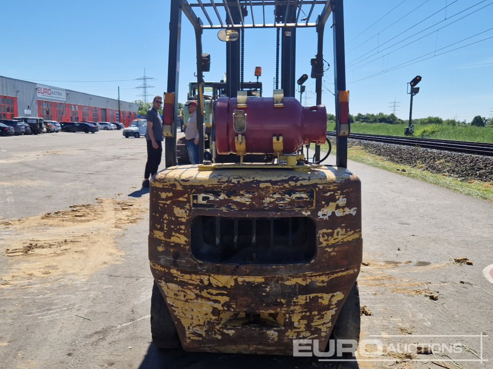 Daewoo G30E - Pirun ngritës: foto 4 Daewoo G30E - Pirun ngritës: foto 4