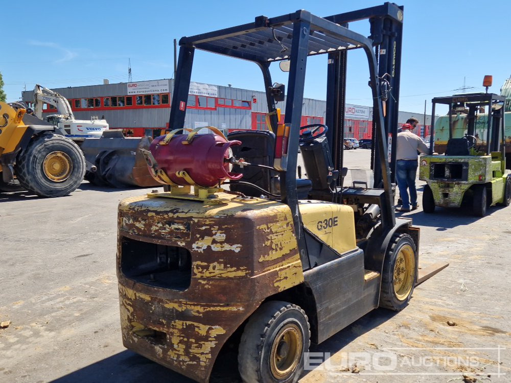 Daewoo G30E - Pirun ngritës: foto 5 Daewoo G30E - Pirun ngritës: foto 5