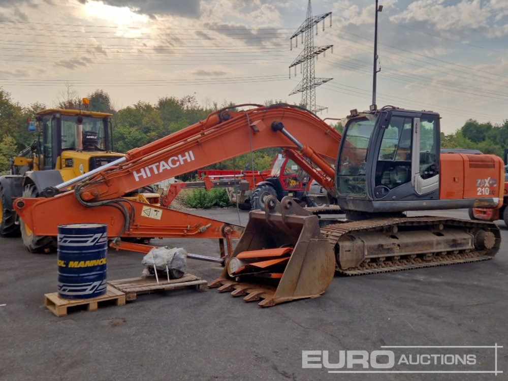 Hitachi ZX210LC-3 - Ekskavator me zinxhirë: foto 1 Hitachi ZX210LC-3 - Ekskavator me zinxhirë: foto 1