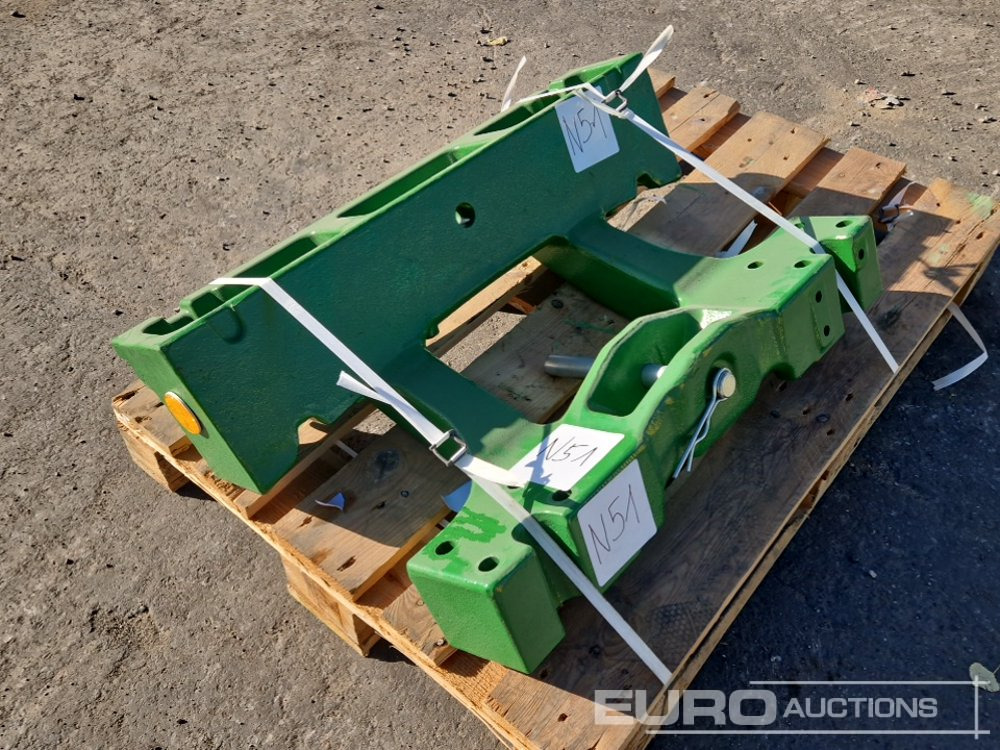 Unused Suitcase or BigPack Front Weight Carrier to suit John Deere 8R 230, 8R 250, 8R 280, 8R 310, 8R 340, 8R 370, 8R 410 (PartNo.R569418,R572164) - Makineri bujqësore: foto 4 Unused Suitcase or BigPack Front Weight Carrier to suit John Deere 8R 230, 8R 250, 8R 280, 8R 310, 8R 340, 8R 370, 8R 410 (PartNo.R569418,R572164) - Makineri bujqësore: foto 4