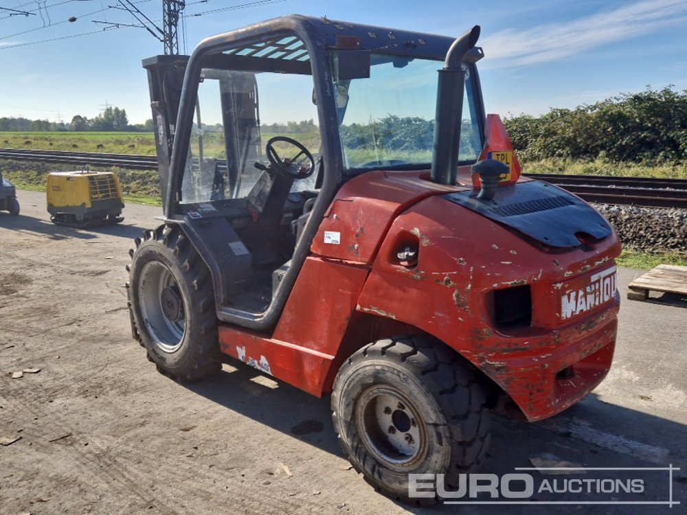 Manitou MH20-4 - Ngarkues me pirun për terren të ashpër: foto 3 Manitou MH20-4 - Ngarkues me pirun për terren të ashpër: foto 3