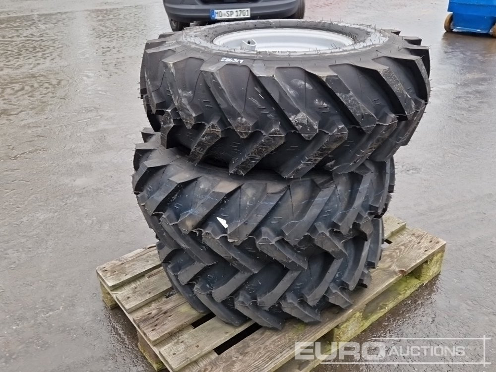 Mitas 11.5/80-15.5 Tyres with Rims (3 of) - Gomë: foto 2 Mitas 11.5/80-15.5 Tyres with Rims (3 of) - Gomë: foto 2